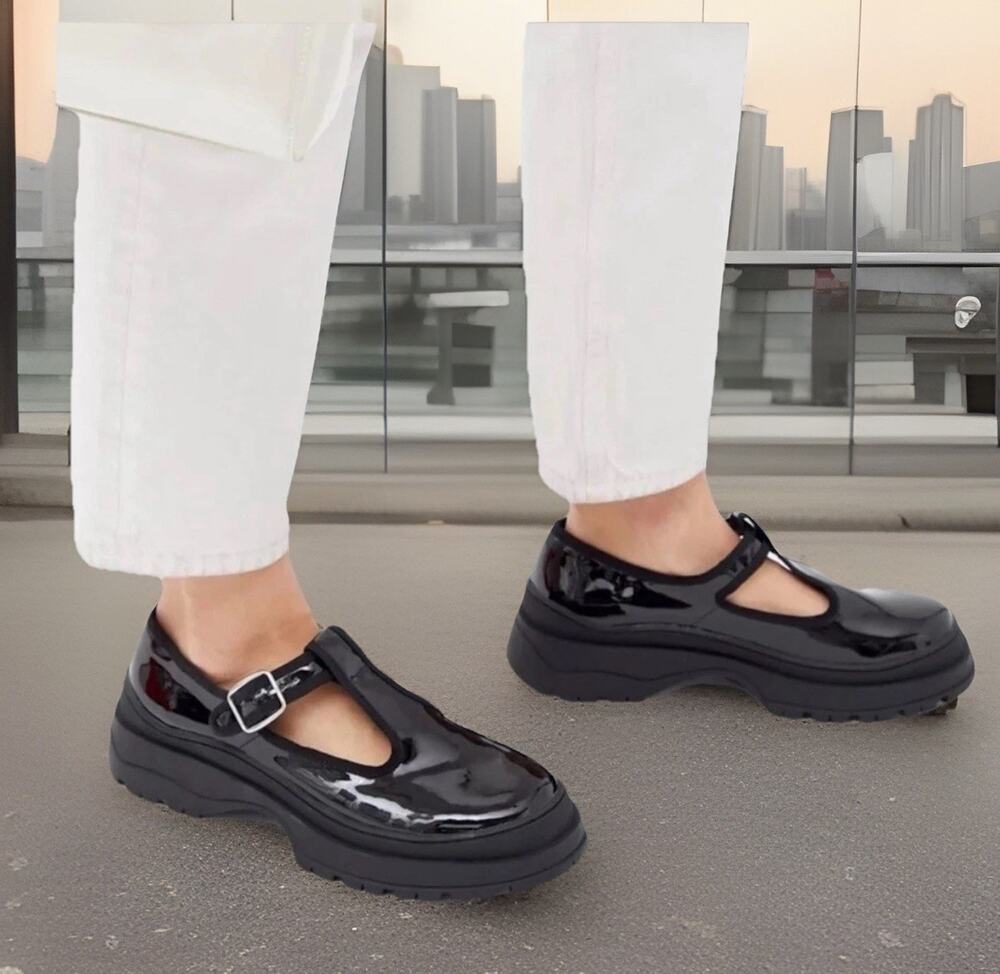 Urban Outfitters Mary Jane Chunky Shoes T Strap Goth Grunge Patent Leather 7M